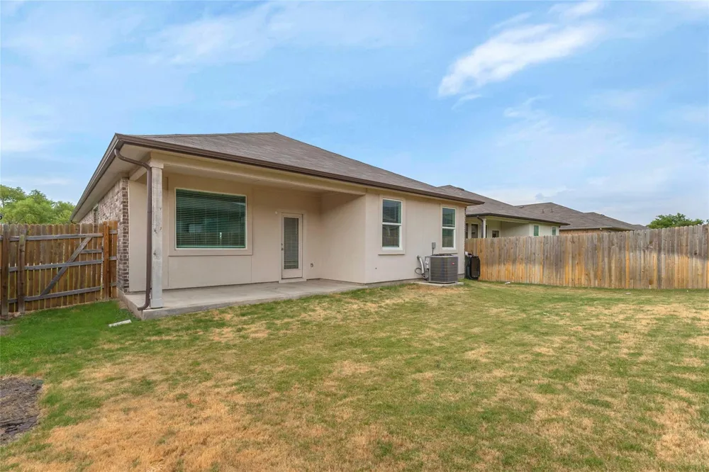 228 Sunniberg Loop Georgetown, TX 78626