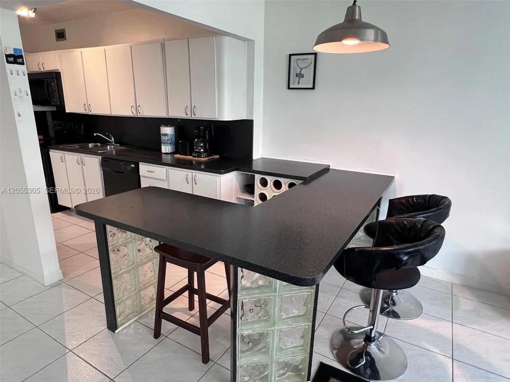 100 Lincoln Rd #634 Miami Beach, FL 33139
