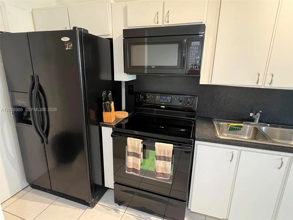 100 Lincoln Rd #634 Miami Beach, FL 33139