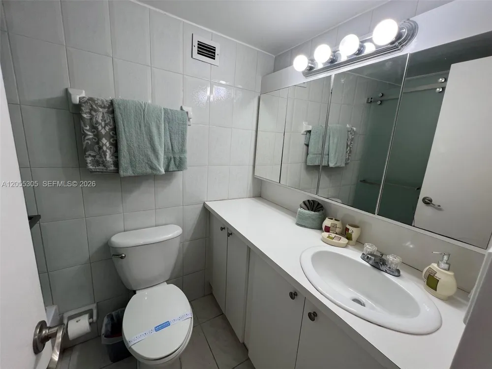 100 Lincoln Rd #634 Miami Beach, FL 33139