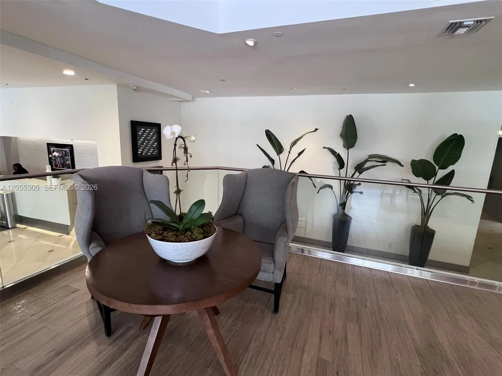 100 Lincoln Rd #634 Miami Beach, FL 33139