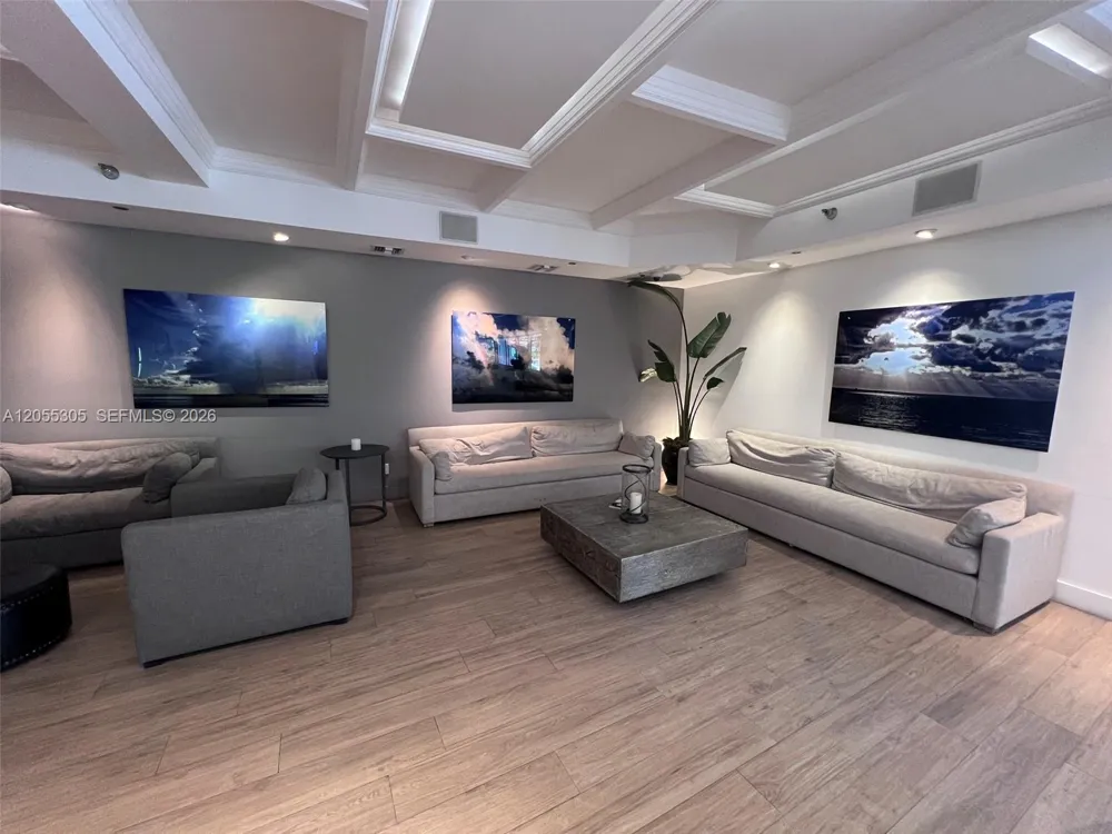 100 Lincoln Rd #634 Miami Beach, FL 33139