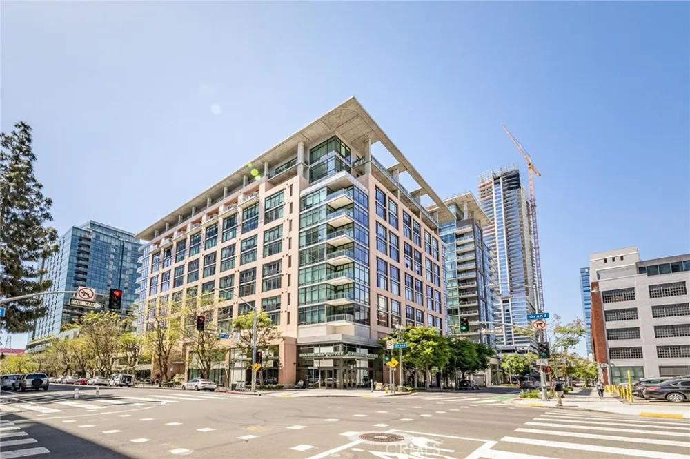 1111 S Grand Avenue #518 Los Angeles, CA 90015