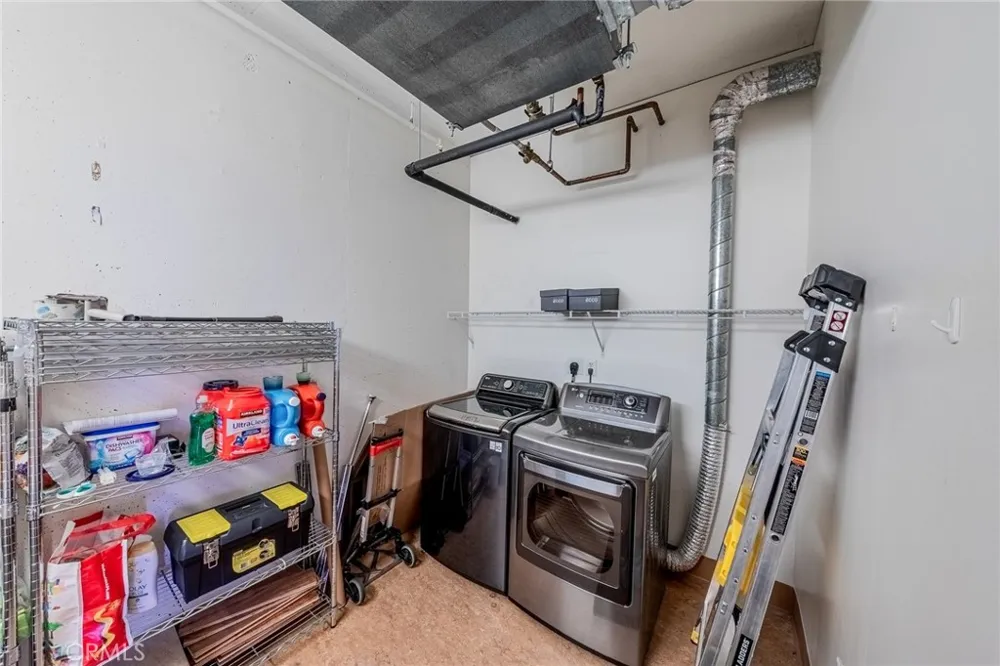 1111 S Grand Avenue #518 Los Angeles, CA 90015