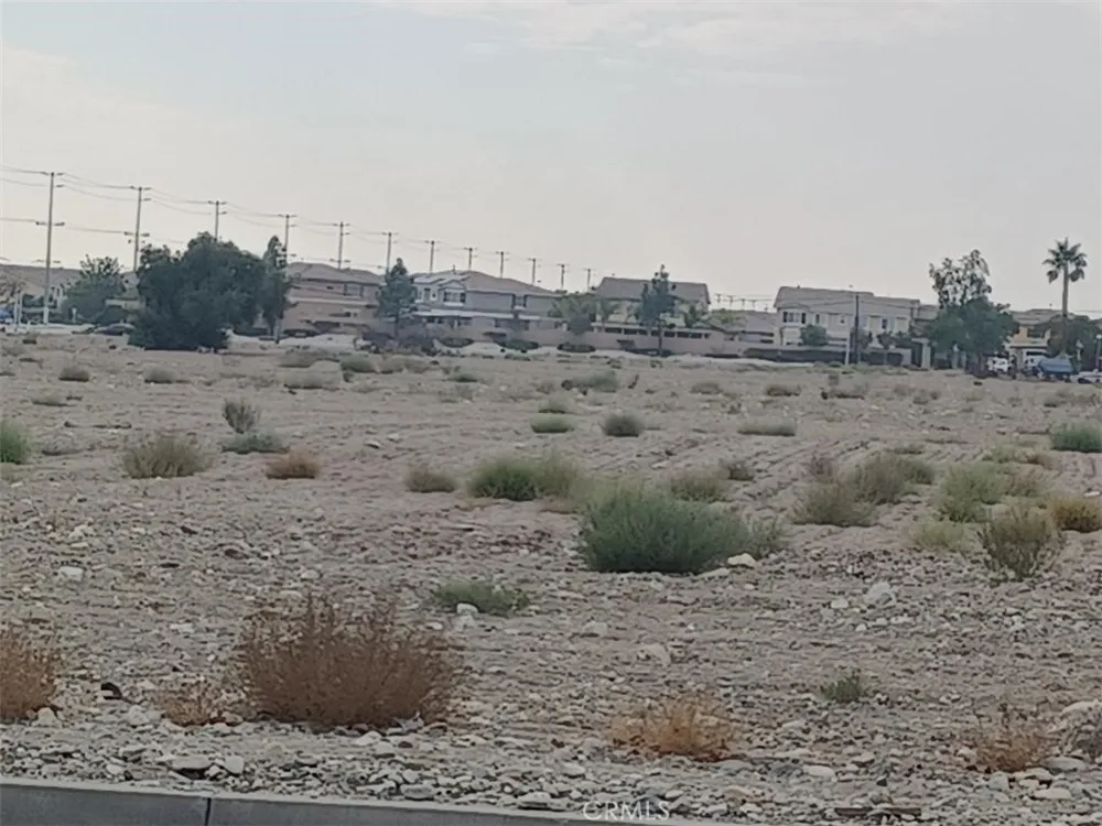 6705 Sierra Avenue Fontana, CA 92336