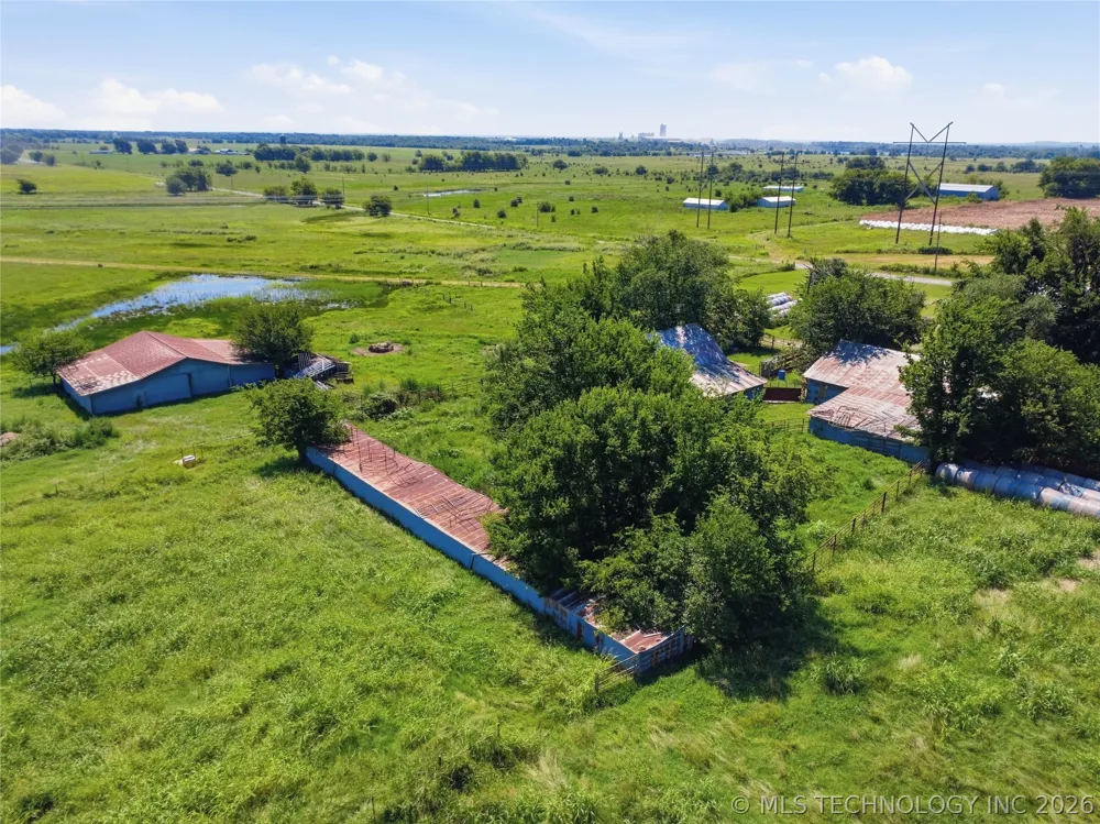 401 E 500 Pryor, OK 74361