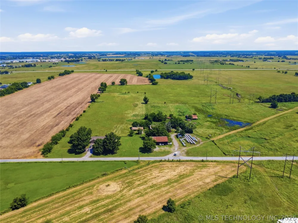 401 E 500 Pryor, OK 74361