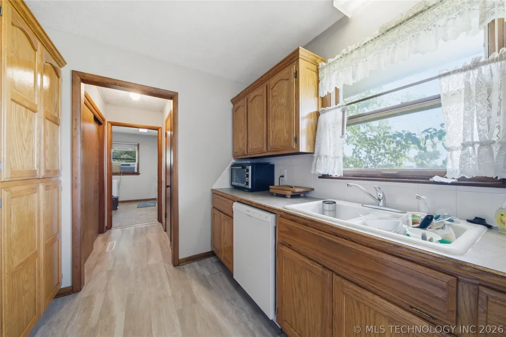 401 E 500 Pryor, OK 74361