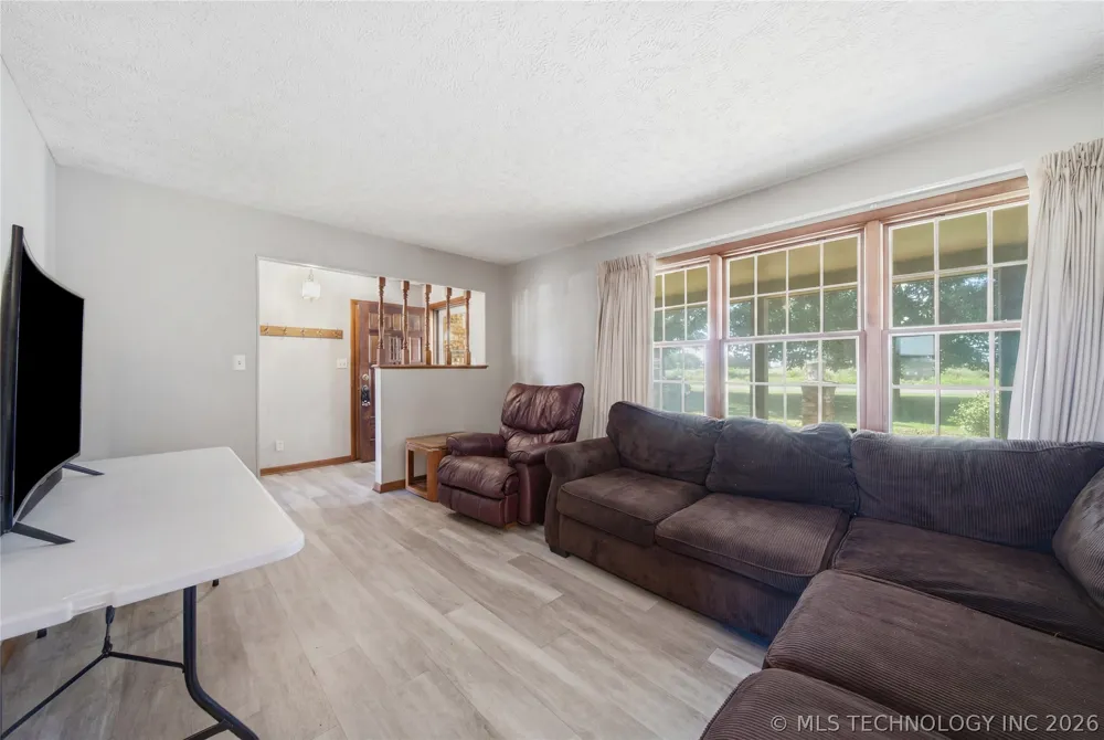 401 E 500 Pryor, OK 74361