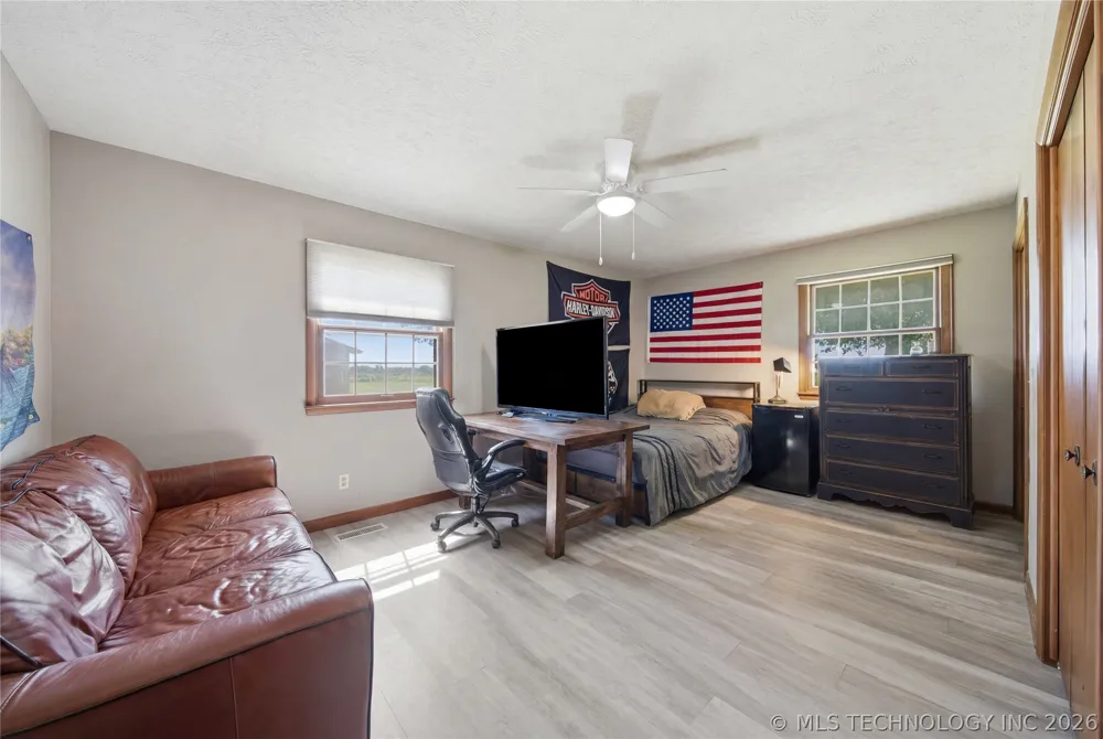 401 E 500 Pryor, OK 74361