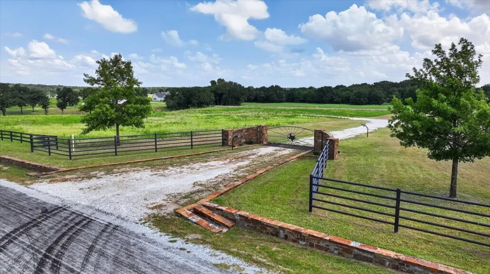 Woodbridge Boulevard Bowie, TX 76230