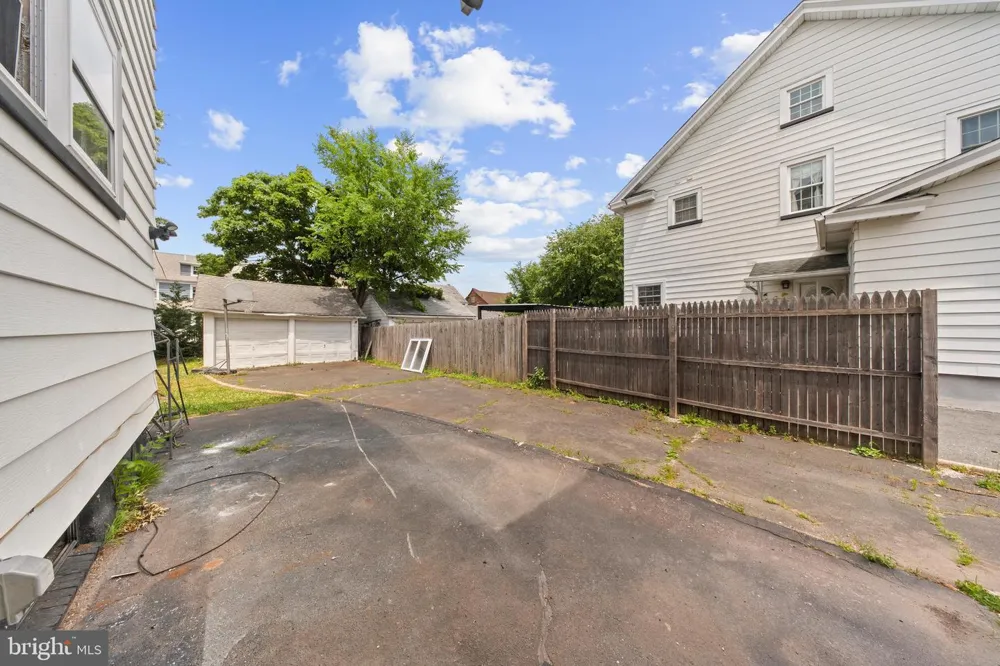 1029 KIPLING ROAD Elizabeth, NJ 07208