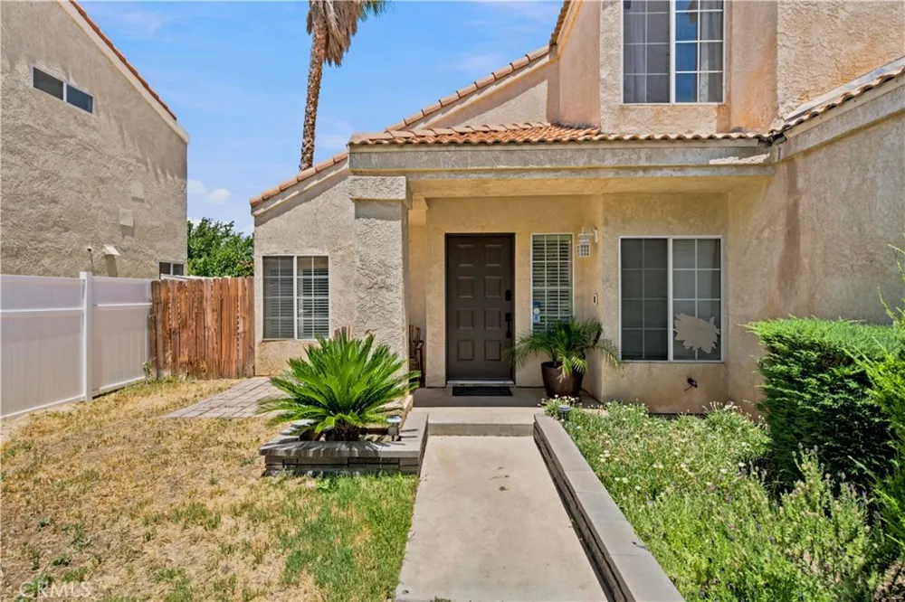 4043 E Avenue R12 Palmdale, CA 93552