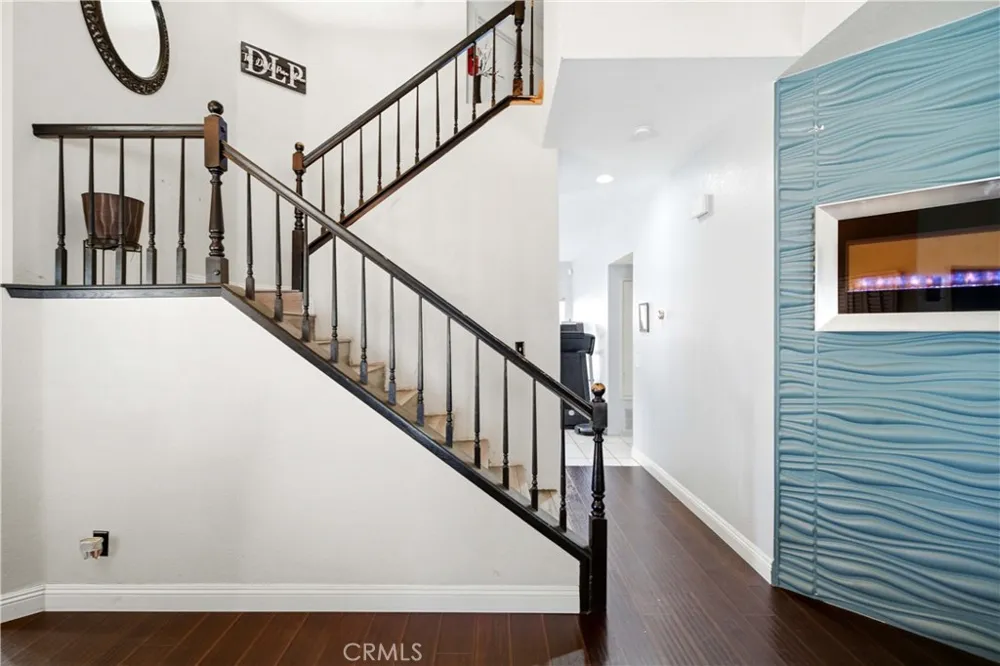 4043 E Avenue R12 Palmdale, CA 93552
