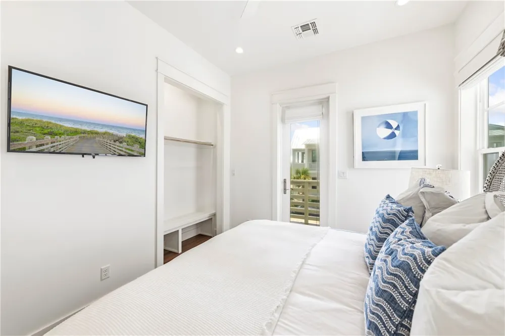 580 S Shore Drive Port Aransas, TX 78373