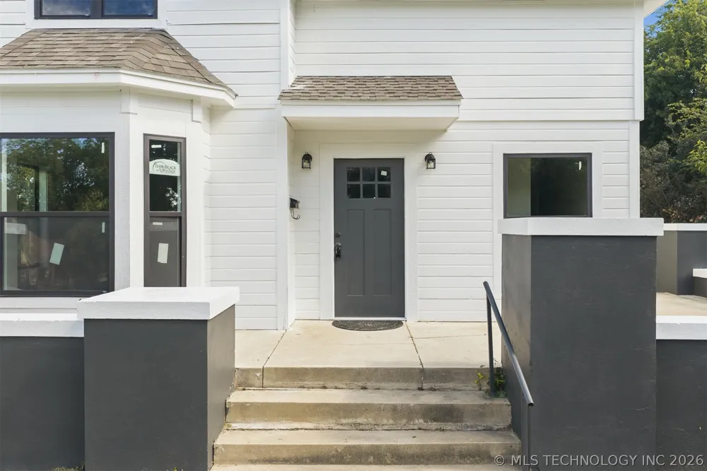 114 E Vinita Sulphur, OK 73086