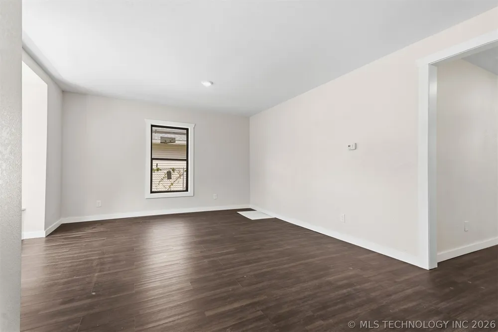 114 E Vinita Sulphur, OK 73086