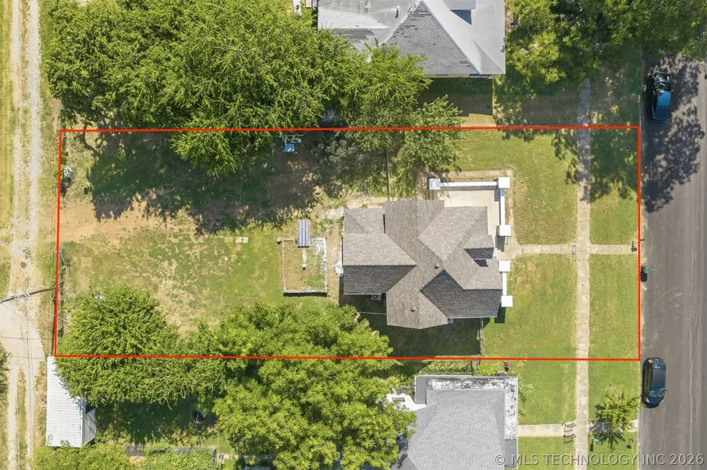 114 E Vinita Sulphur, OK 73086