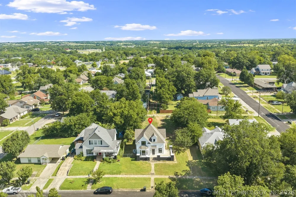 114 E Vinita Sulphur, OK 73086