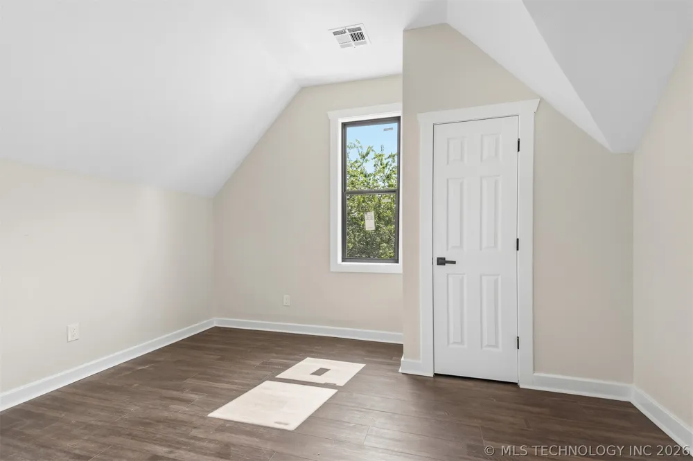 114 E Vinita Sulphur, OK 73086