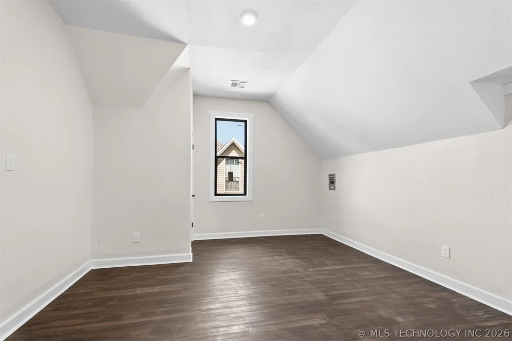 114 E Vinita Sulphur, OK 73086