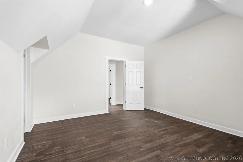 114 E Vinita Sulphur, OK 73086