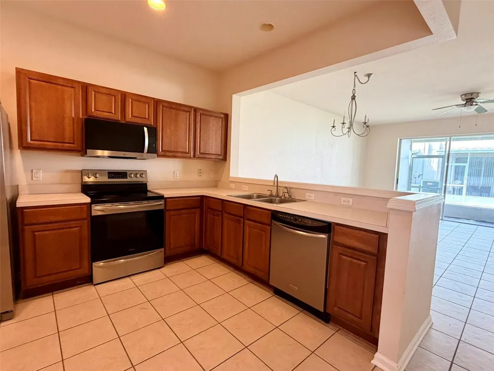 26544 CASTLEVIEW WAY Wesley Chapel, FL 33544