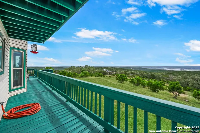1494 County Road 270 Mico, TX 78056
