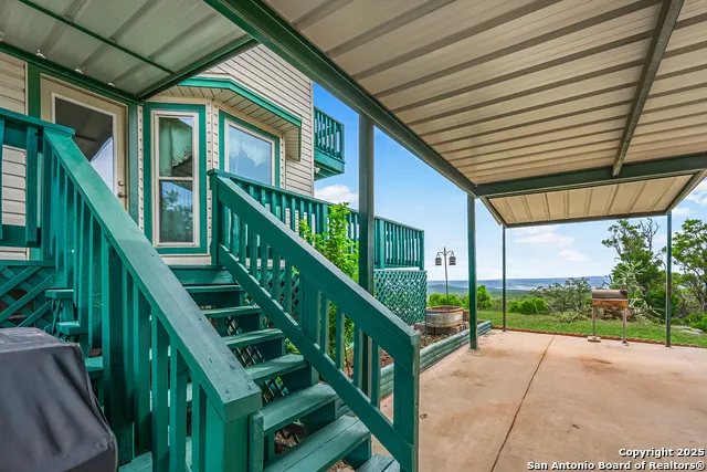 1494 County Road 270 Mico, TX 78056