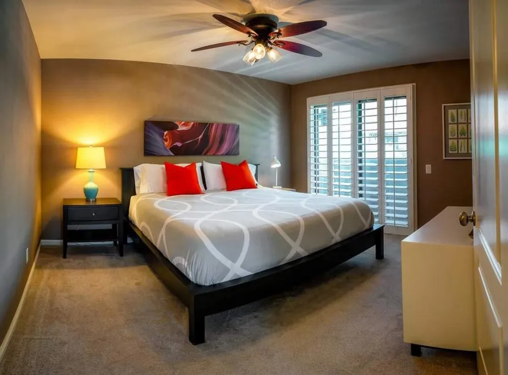 351 Hermosa Drive #2a2 Palm Springs, CA 92262