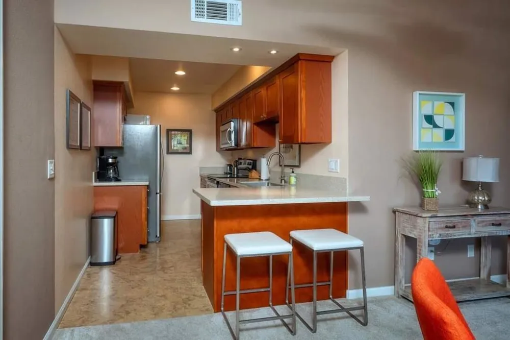 351 Hermosa Drive #2a2 Palm Springs, CA 92262