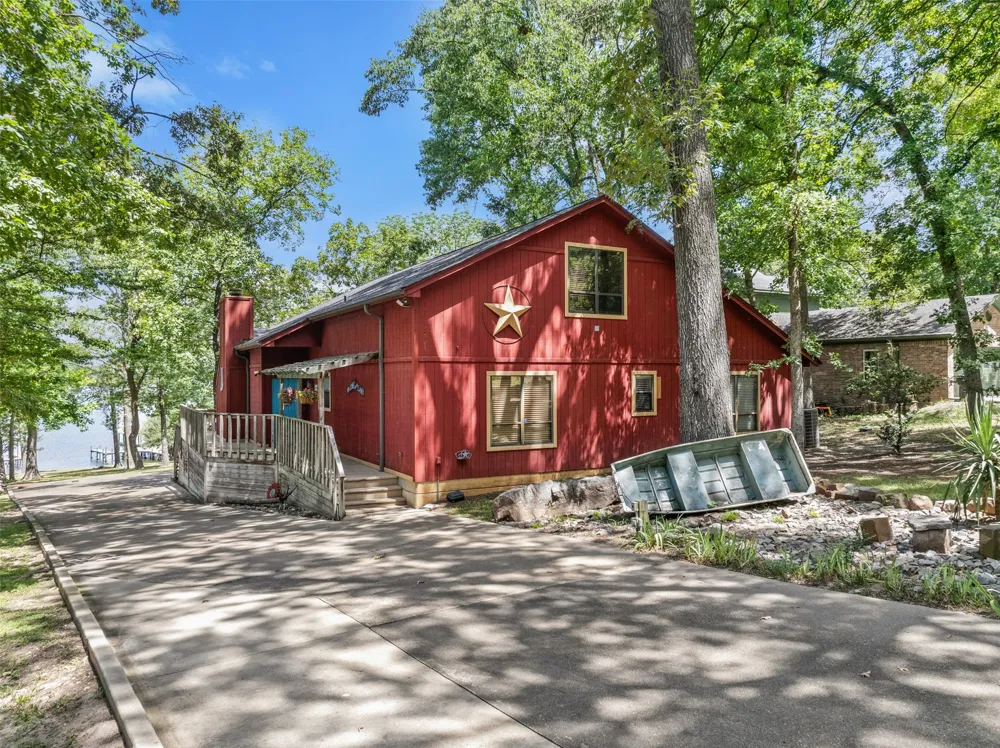 578 County Road 1297 Yantis, TX 75497