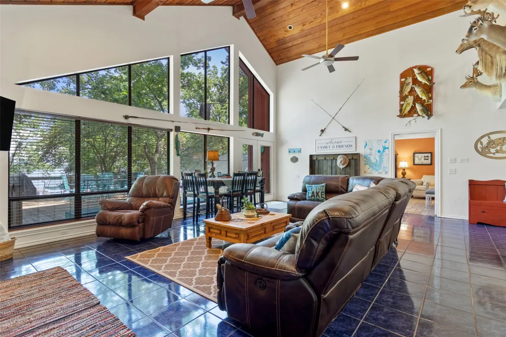 578 County Road 1297 Yantis, TX 75497