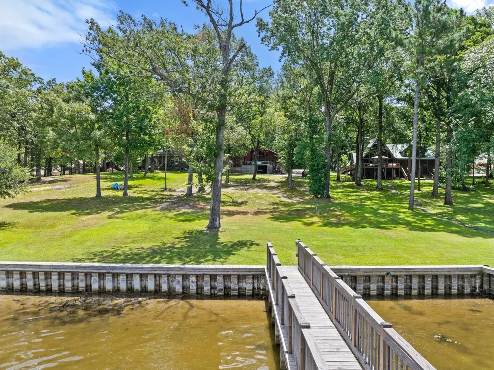 578 County Road 1297 Yantis, TX 75497