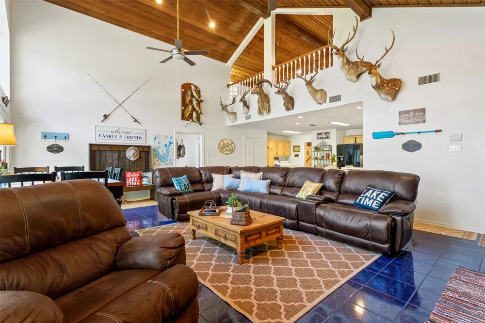 578 County Road 1297 Yantis, TX 75497