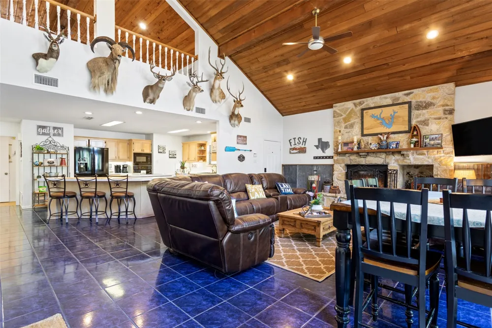 578 County Road 1297 Yantis, TX 75497