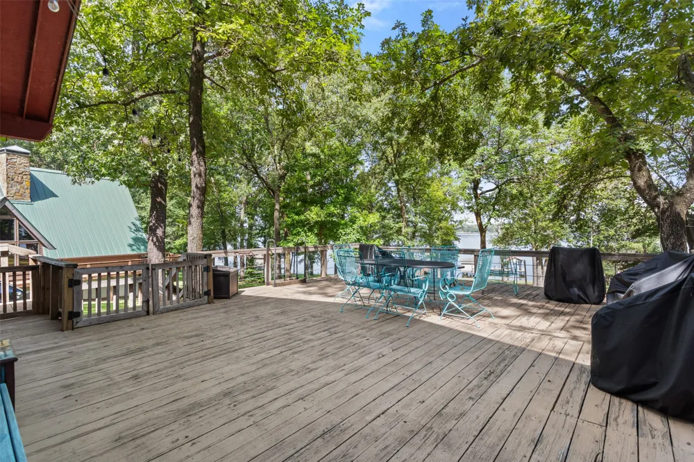 578 County Road 1297 Yantis, TX 75497