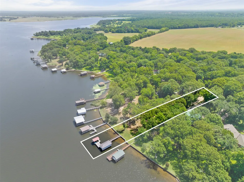 578 County Road 1297 Yantis, TX 75497