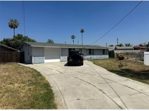 17366 Pinedale