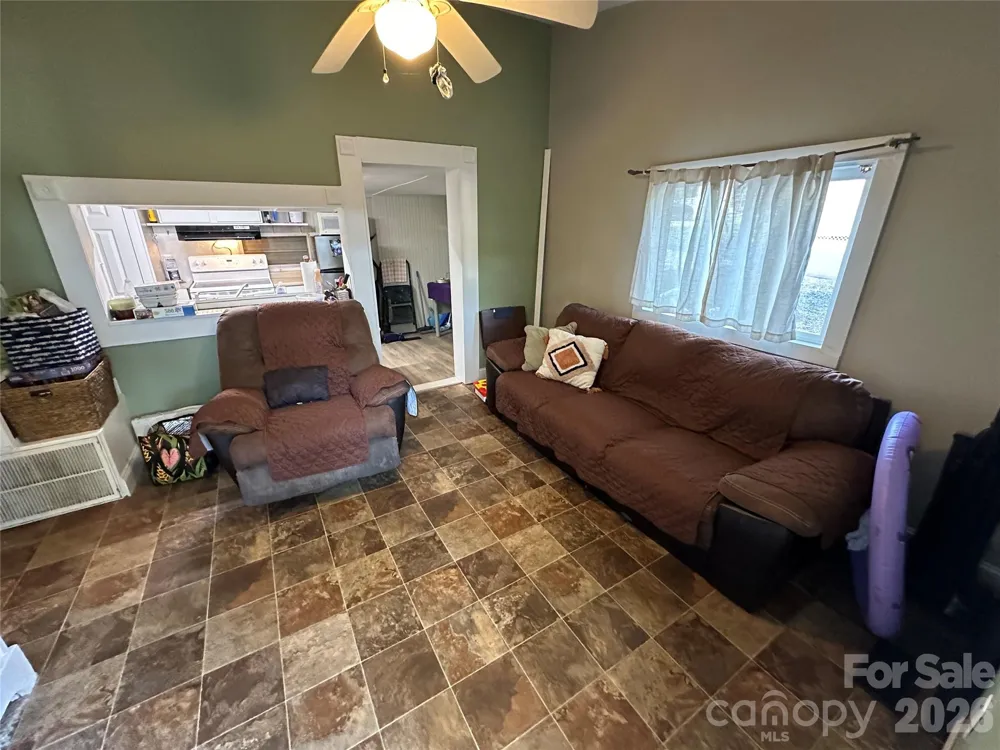 162 Clubhouse Drive New London, NC 28127