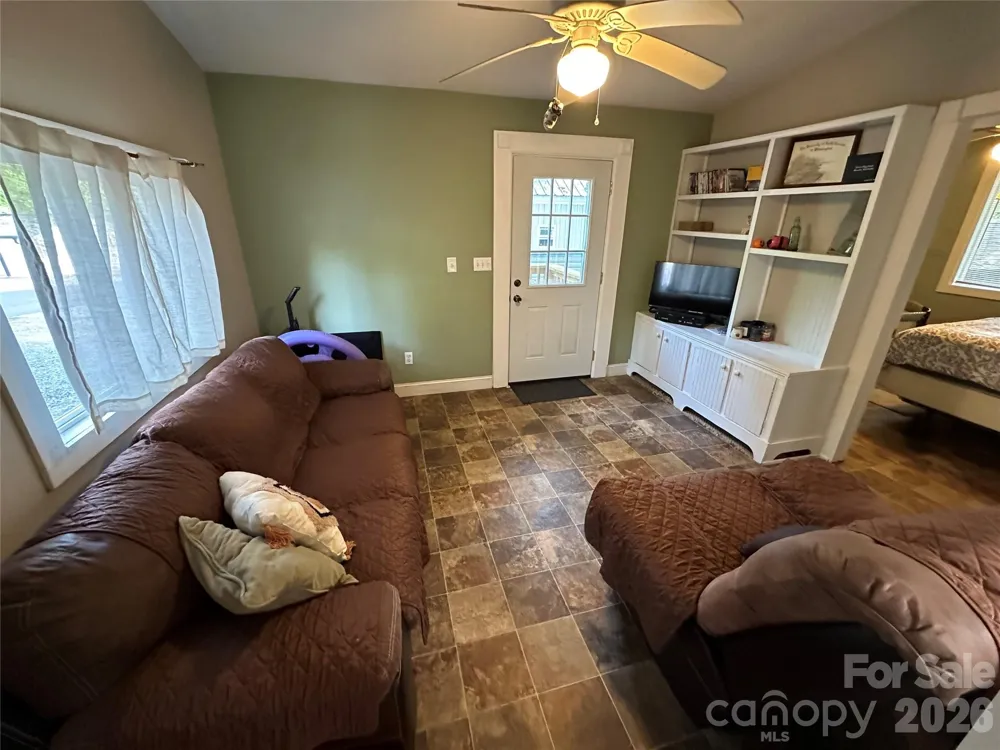 162 Clubhouse Drive New London, NC 28127