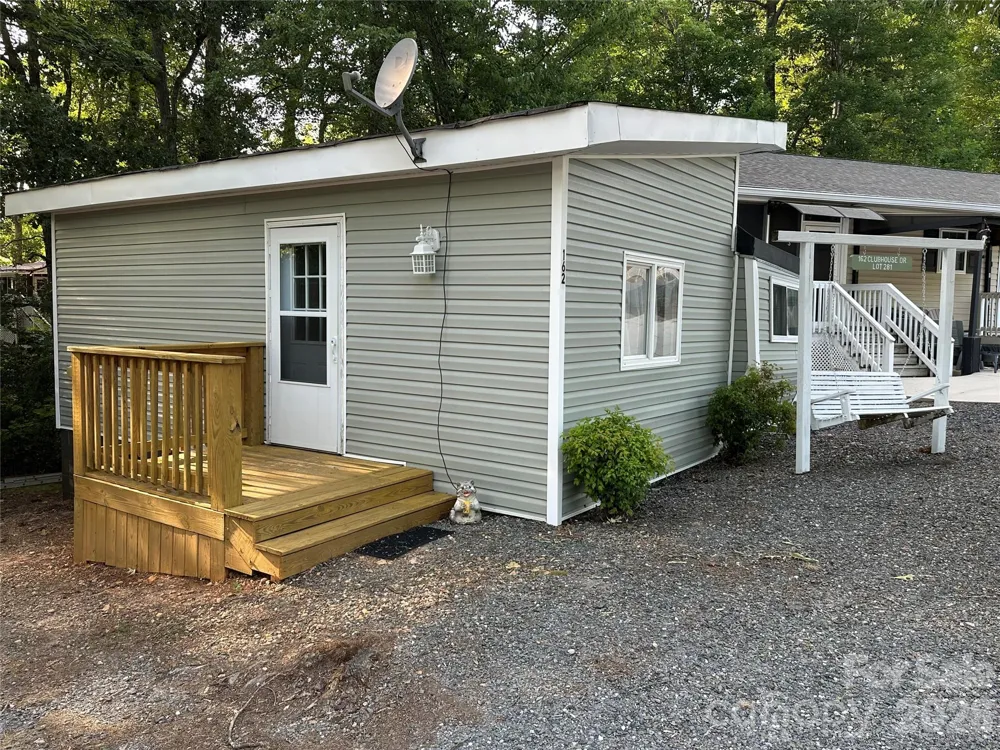 162 Clubhouse Drive New London, NC 28127