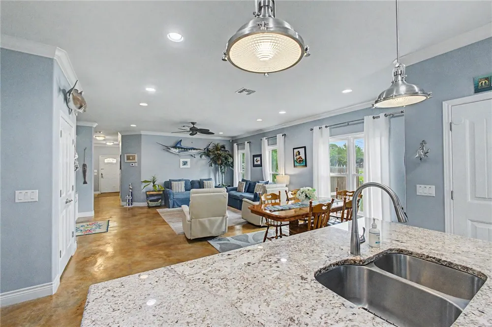 447 S Fuqua Street Rockport, TX 78383