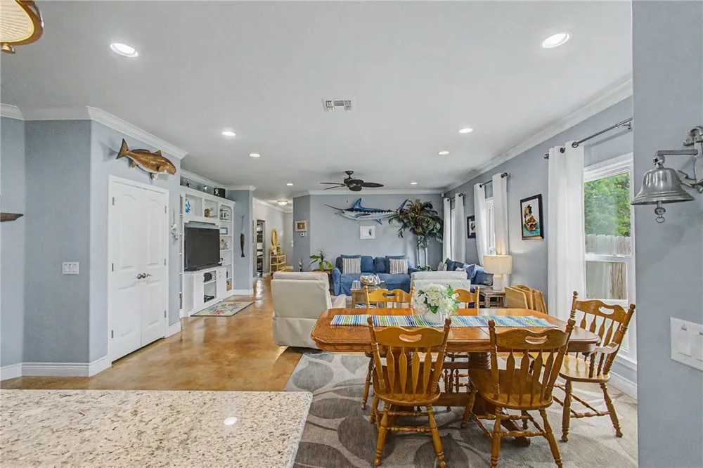 447 S Fuqua Street Rockport, TX 78383