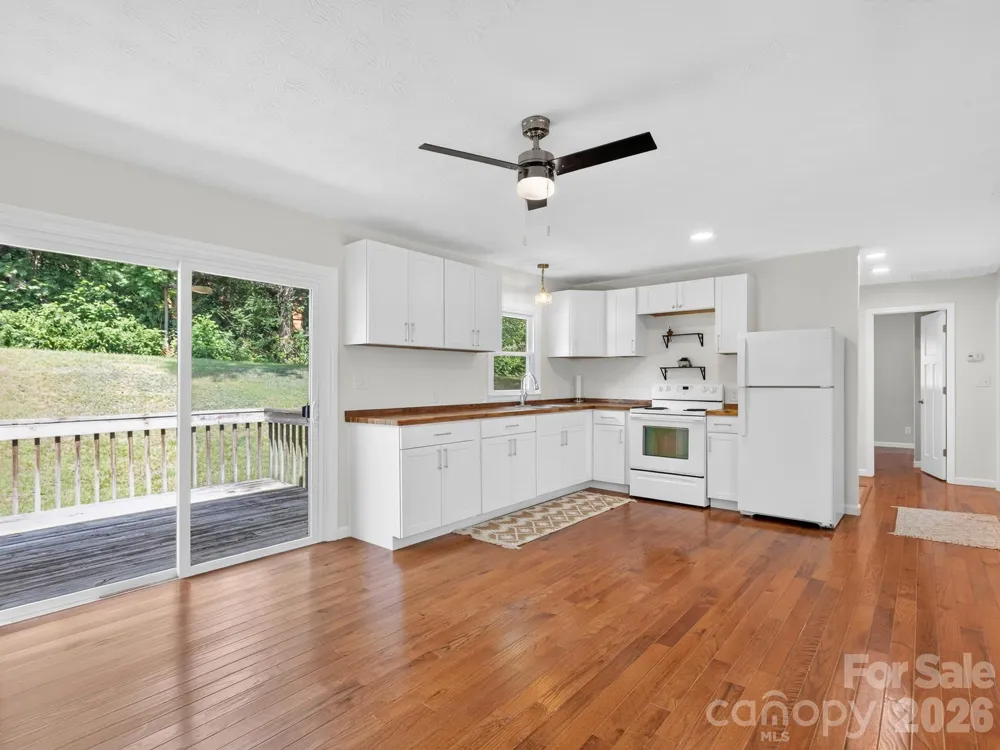 47 Carolina Mountain Drive Candler, NC 28715