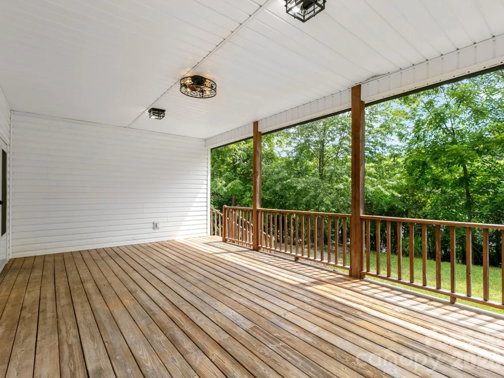 47 Carolina Mountain Drive Candler, NC 28715