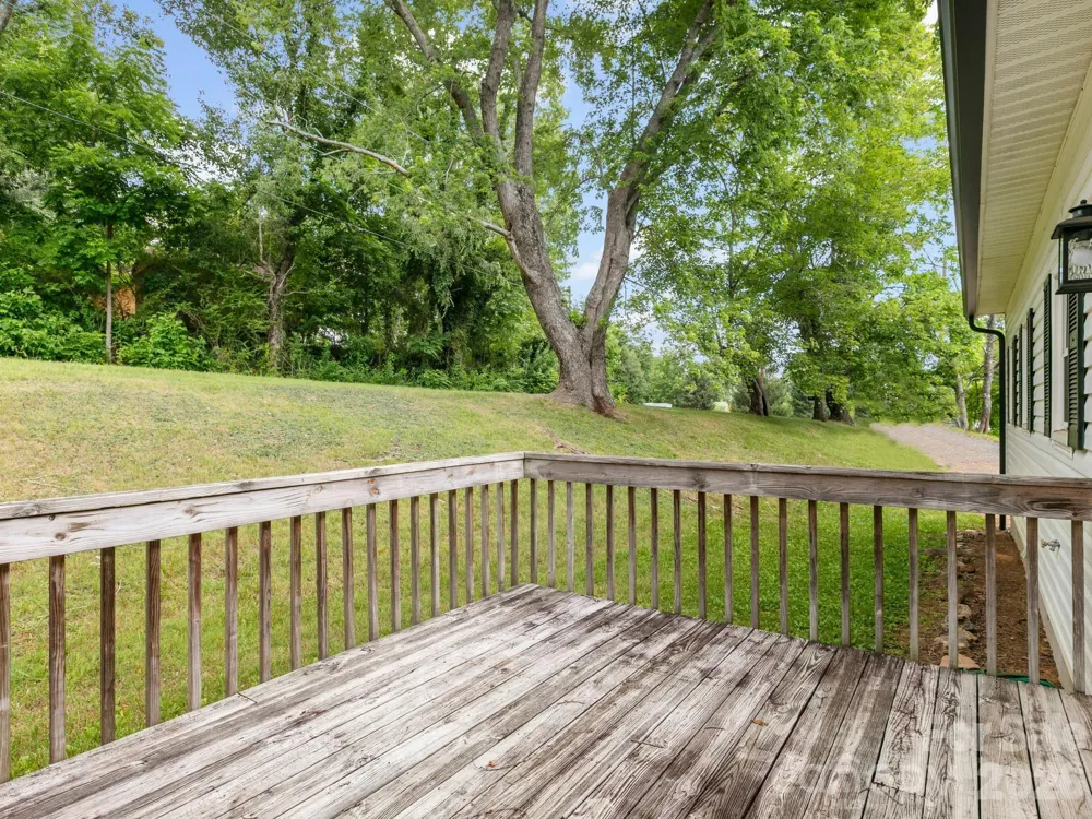 47 Carolina Mountain Drive Candler, NC 28715