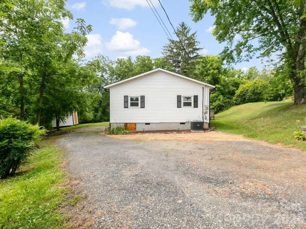 47 Carolina Mountain Drive Candler, NC 28715