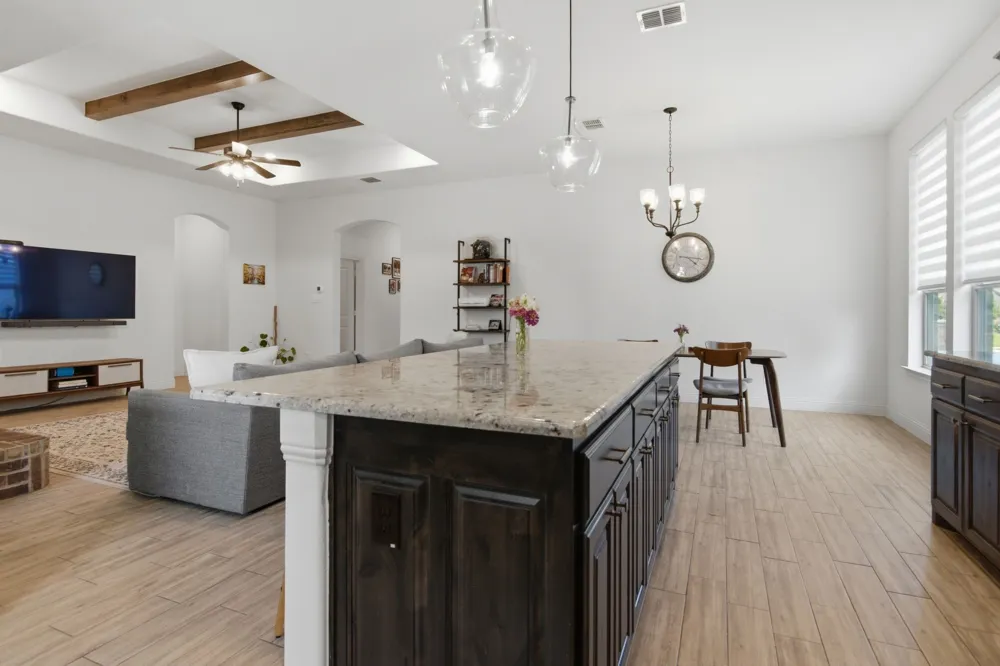 400 Brinkley Drive Saginaw, TX 76179