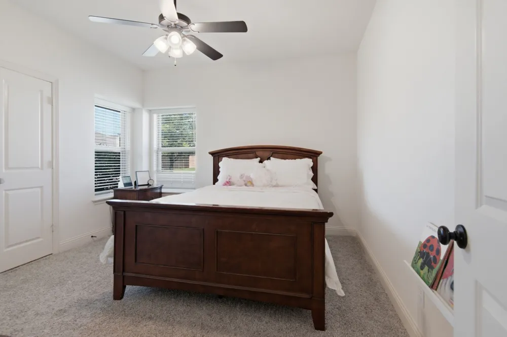 400 Brinkley Drive Saginaw, TX 76179